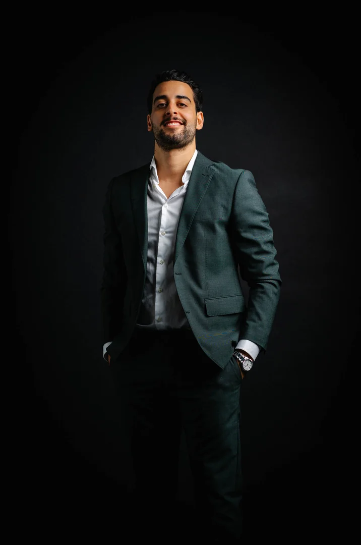 Elias Alhar, Medgrundare